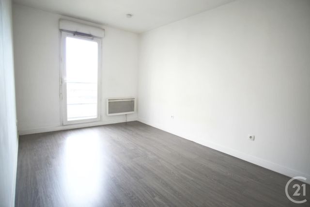 Appartement F2 à louer - 2 pièces - 43.0 m2 - THIAIS - 94 - ILE-DE-FRANCE - Century 21 Acv